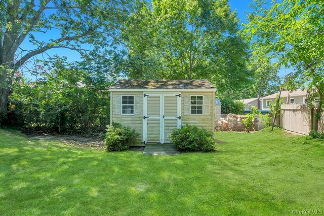 34 Windus Drive, Shirley, NY 11967