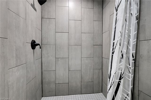 4013 SW 2nd PL, Cape Coral, FL 33914