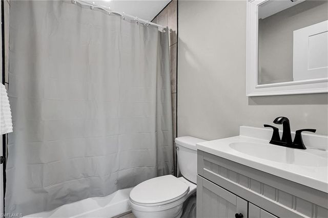 4013 SW 2nd PL, Cape Coral, FL 33914