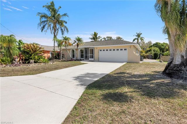 4013 SW 2nd PL, Cape Coral, FL 33914