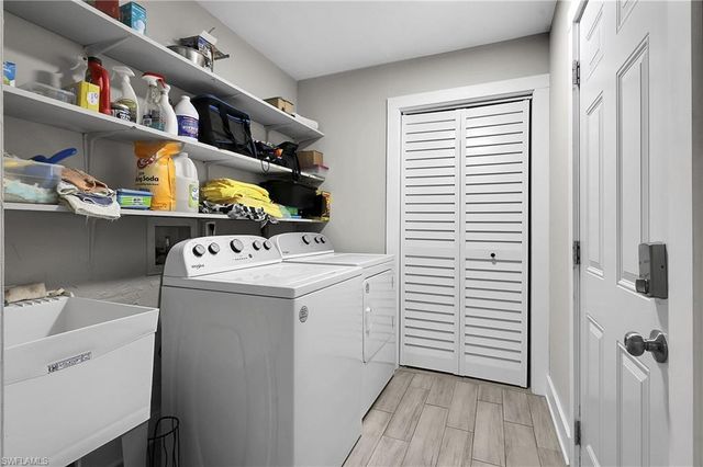 4013 SW 2nd PL, Cape Coral, FL 33914