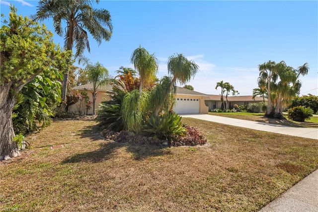 4013 SW 2nd PL, Cape Coral, FL 33914