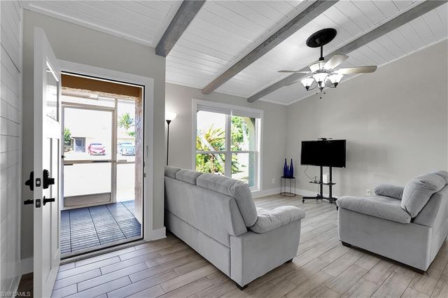 4013 SW 2nd PL, Cape Coral, FL 33914