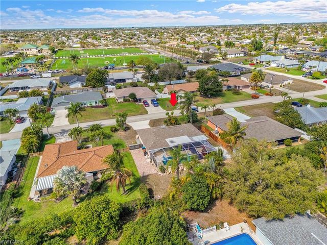 4013 SW 2nd PL, Cape Coral, FL 33914