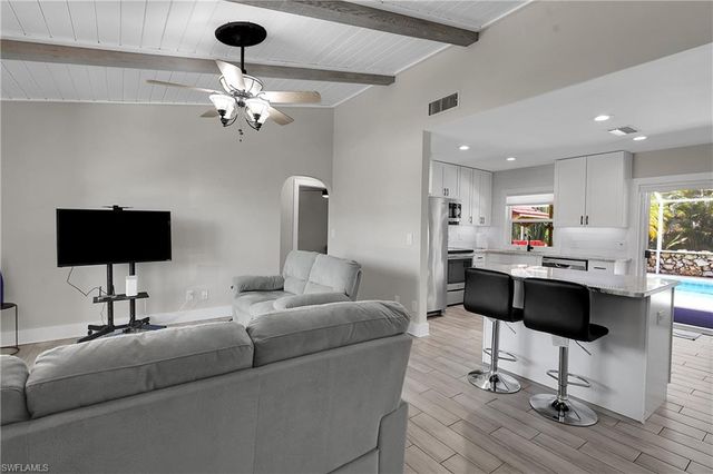 4013 SW 2nd PL, Cape Coral, FL 33914