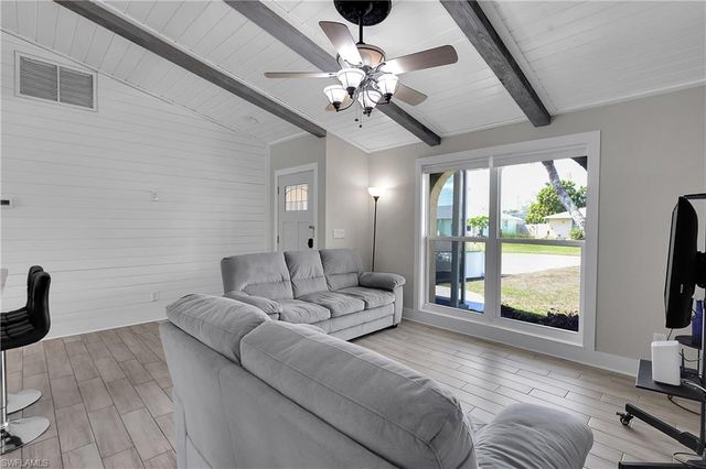 4013 SW 2nd PL, Cape Coral, FL 33914