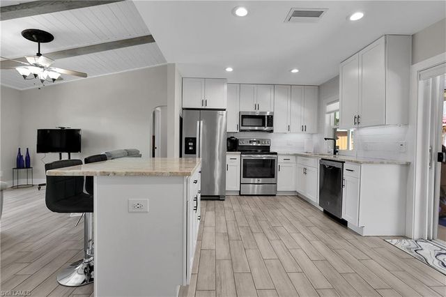 4013 SW 2nd PL, Cape Coral, FL 33914