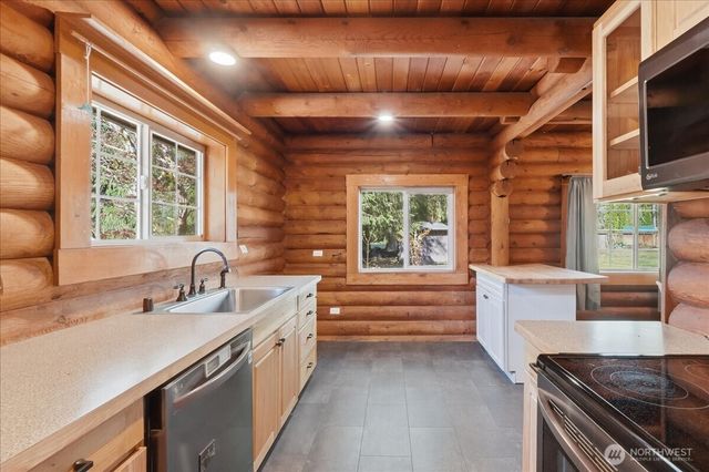 11124 Mountain View Drive, Granite Falls, WA 98525