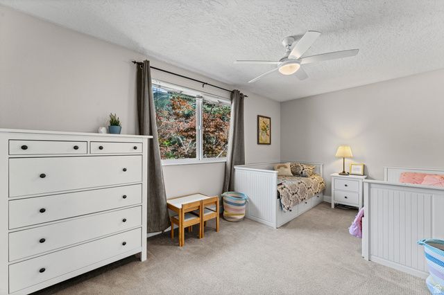 7268 S MACINTOSH LN, Cottonwood Heights, UT 84121