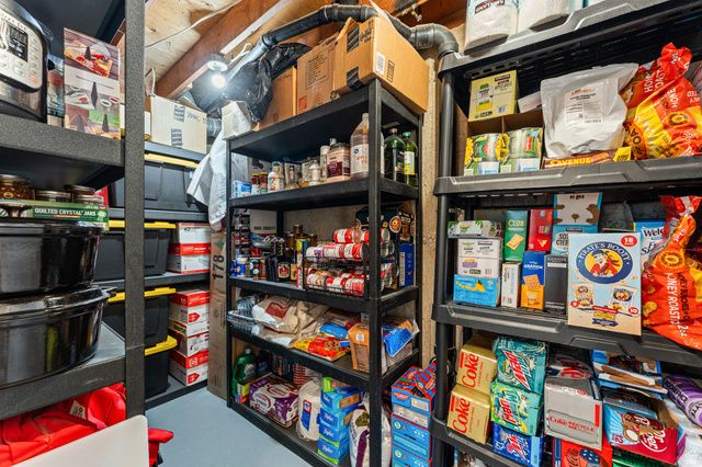 7268 S MACINTOSH LN, Cottonwood Heights, UT 84121