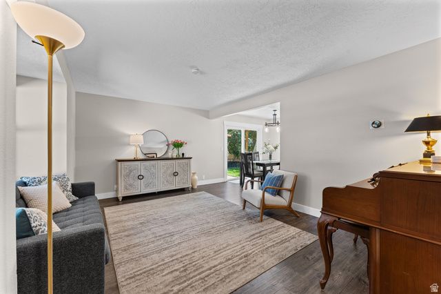 7268 S MACINTOSH LN, Cottonwood Heights, UT 84121