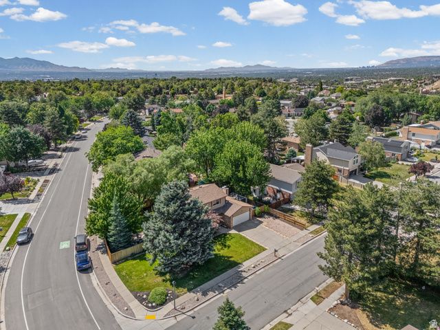 7268 S MACINTOSH LN, Cottonwood Heights, UT 84121