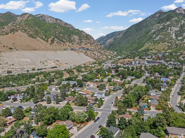 7268 S MACINTOSH LN, Cottonwood Heights, UT 84121