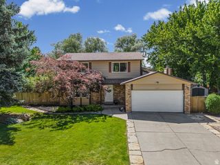 7268 S MACINTOSH LN, Cottonwood Heights, UT 84121