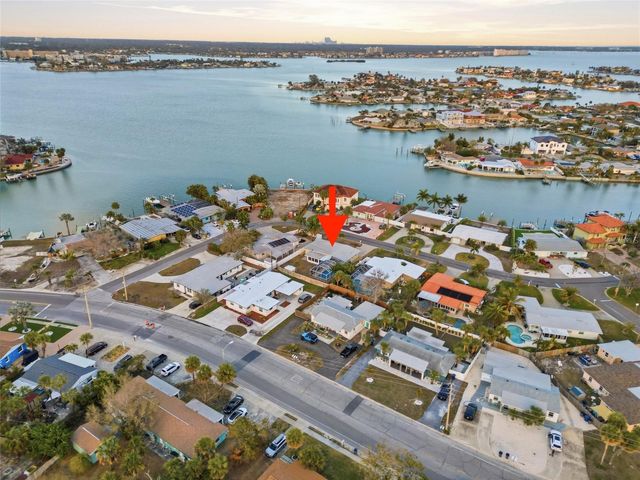 6830 BAY STREET, St Pete Beach, FL 33706