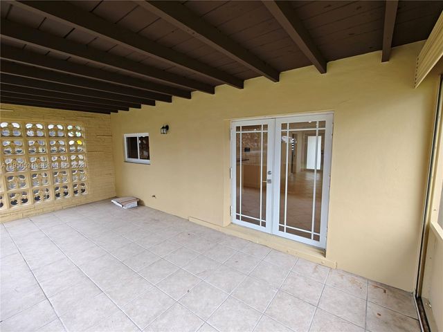 1812 N 40th Ave, Hollywood, FL 33021