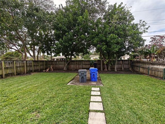 1812 N 40th Ave, Hollywood, FL 33021