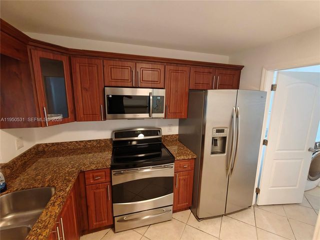 1812 N 40th Ave, Hollywood, FL 33021