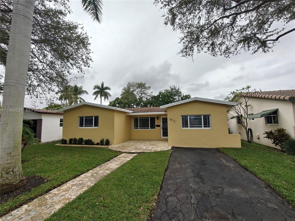 1812 N 40th Ave, Hollywood, FL 33021