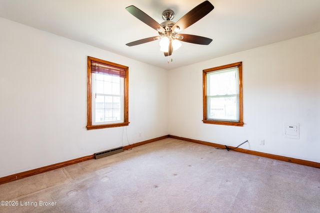 2528 Hampstead Dr, Louisville, KY 40216