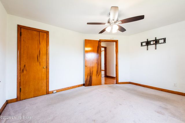 2528 Hampstead Dr, Louisville, KY 40216