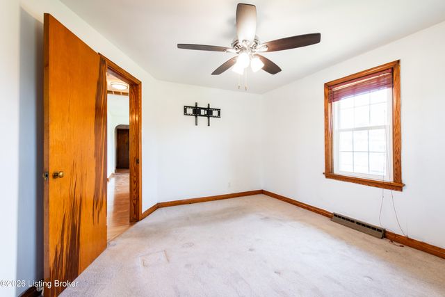 2528 Hampstead Dr, Louisville, KY 40216