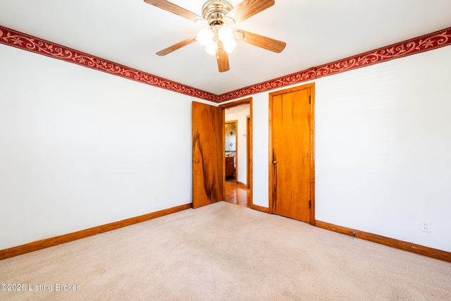 2528 Hampstead Dr, Louisville, KY 40216