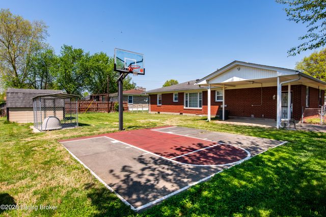2528 Hampstead Dr, Louisville, KY 40216