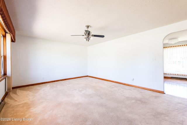 2528 Hampstead Dr, Louisville, KY 40216