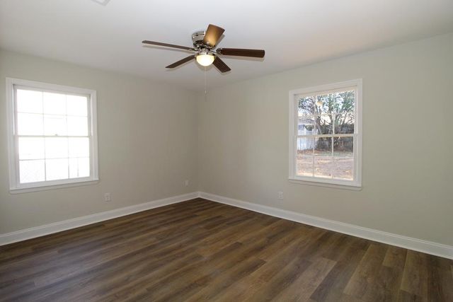 903 Dixie Dr., Dothan, AL 36301