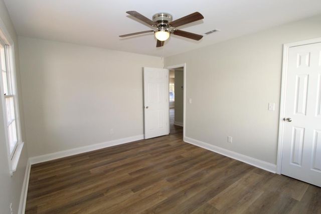 903 Dixie Dr., Dothan, AL 36301