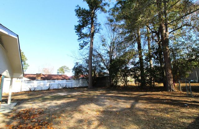 903 Dixie Dr., Dothan, AL 36301