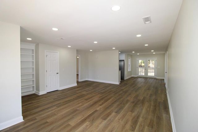 903 Dixie Dr., Dothan, AL 36301