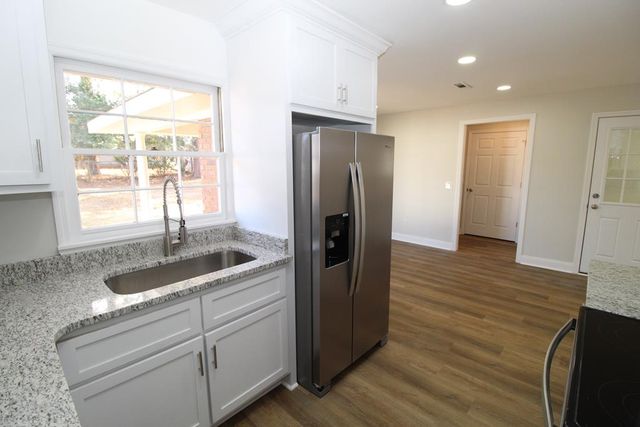 903 Dixie Dr., Dothan, AL 36301