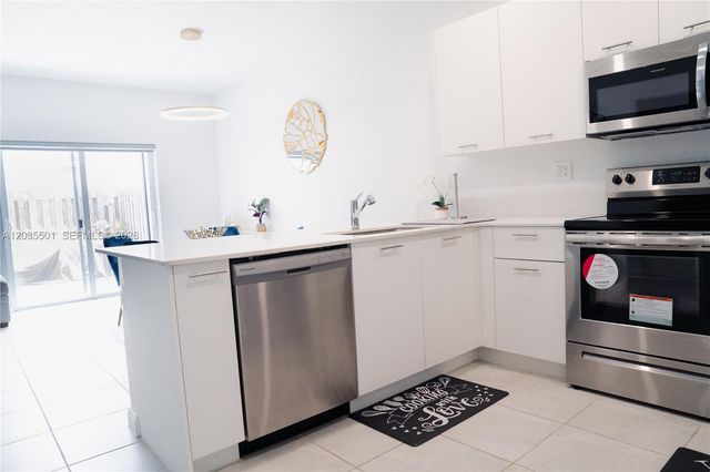 12779 NW 24th Ave, Miami, FL 33167