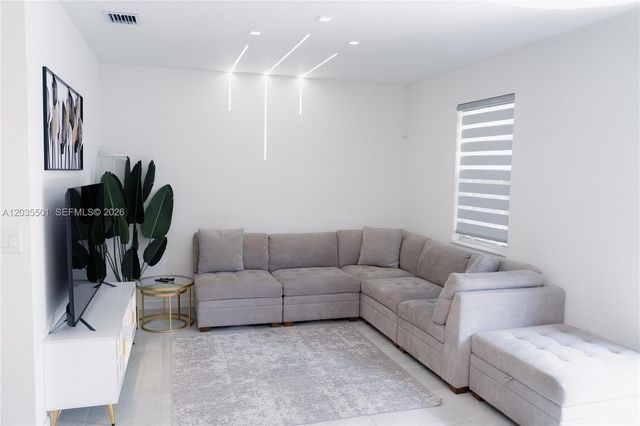 12779 NW 24th Ave, Miami, FL 33167