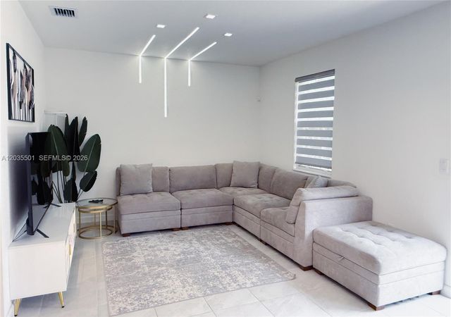 12779 NW 24th Ave, Miami, FL 33167