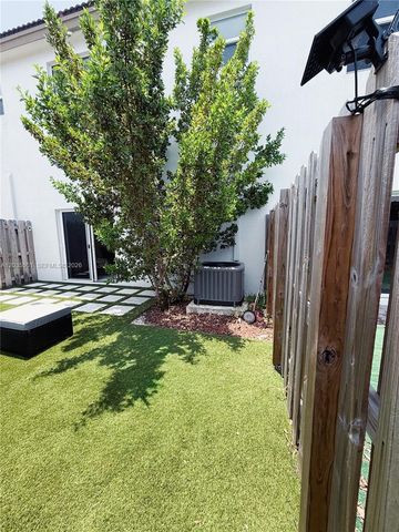 12779 NW 24th Ave, Miami, FL 33167