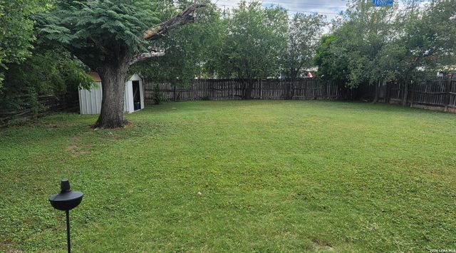 8901 Timber Cut, San Antonio, TX 78250