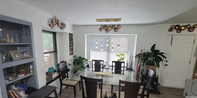 8901 Timber Cut, San Antonio, TX 78250