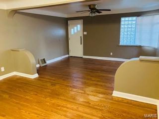 6743 Edison Avenue, St Louis, MO 63121