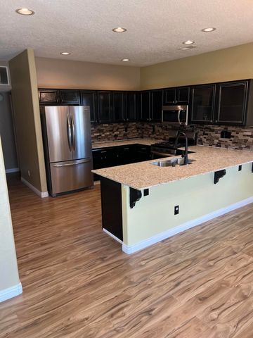 1433 ISLETA Court NE, Rio Rancho, NM 87144