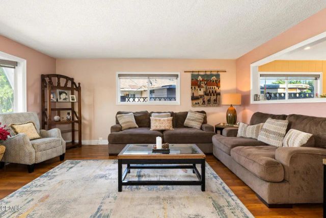 22710 Mobile Street, Los Angeles, CA 91307