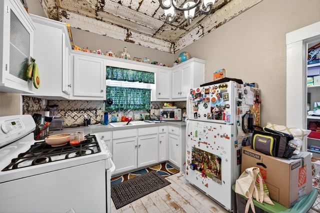 108 N Eddy Avenue, Denison, TX 75020