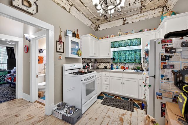 108 N Eddy Avenue, Denison, TX 75020