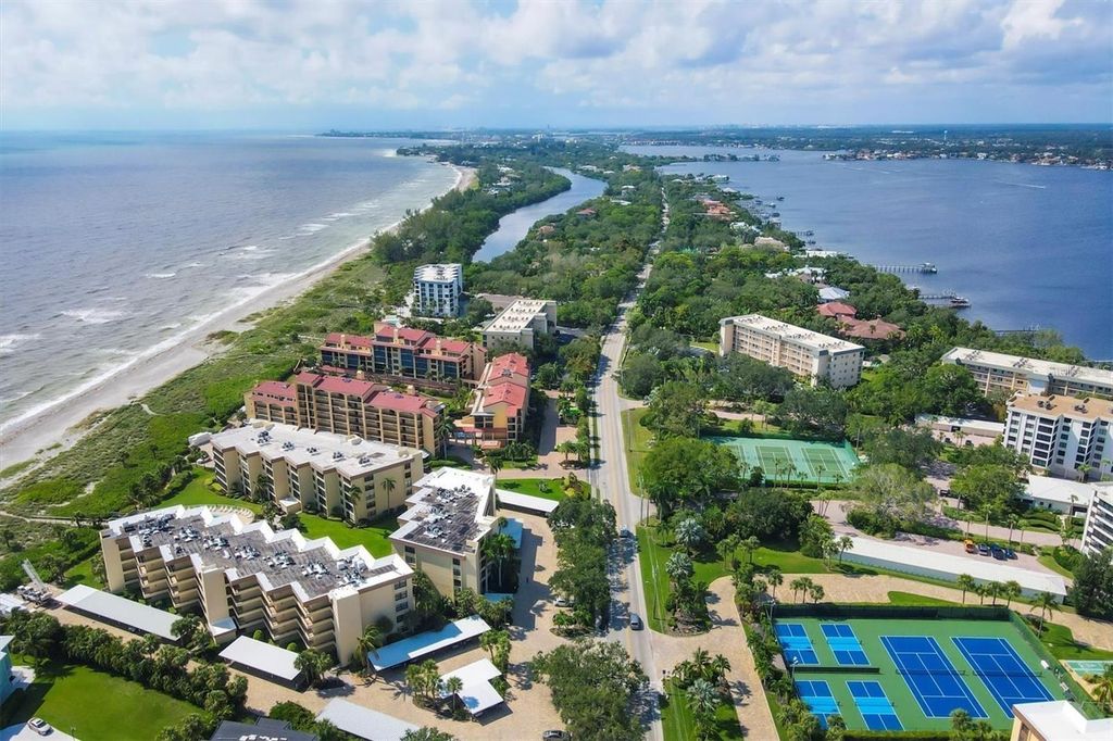 8776 MIDNIGHT PASS ROAD C307, Sarasota, FL 34242