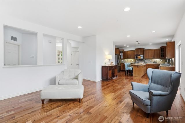 14811 239th Place SE, Snohomish, WA 98296