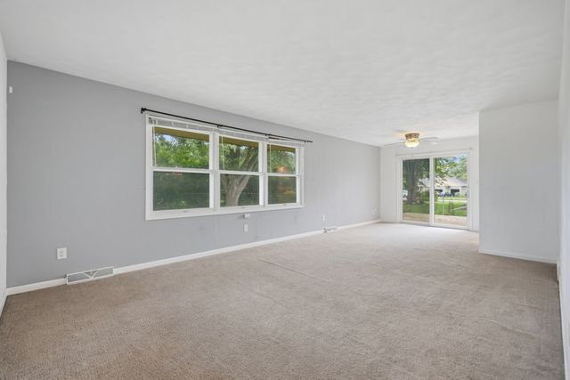 109 N 3RD Street, Colona, IL 61241