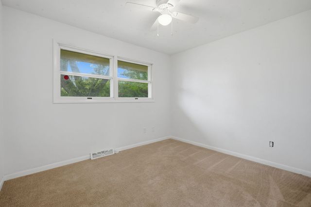 109 N 3RD Street, Colona, IL 61241
