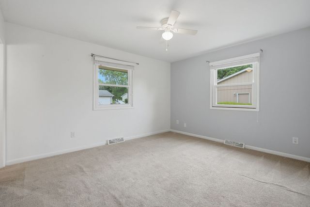 109 N 3RD Street, Colona, IL 61241